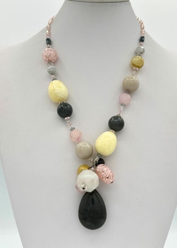 Collana con ciuffo Ivory