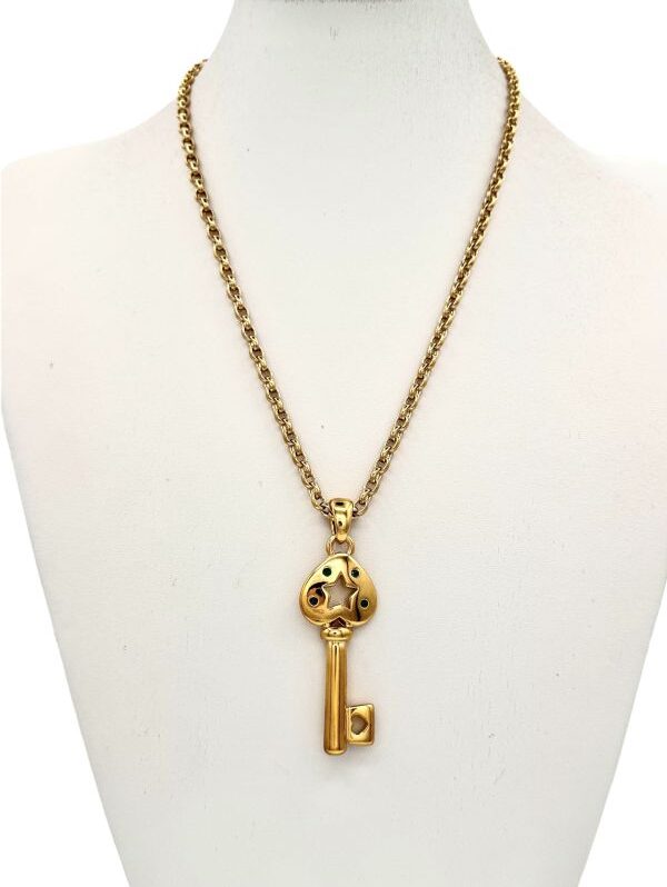 Collana lunga con ciondolo chiave