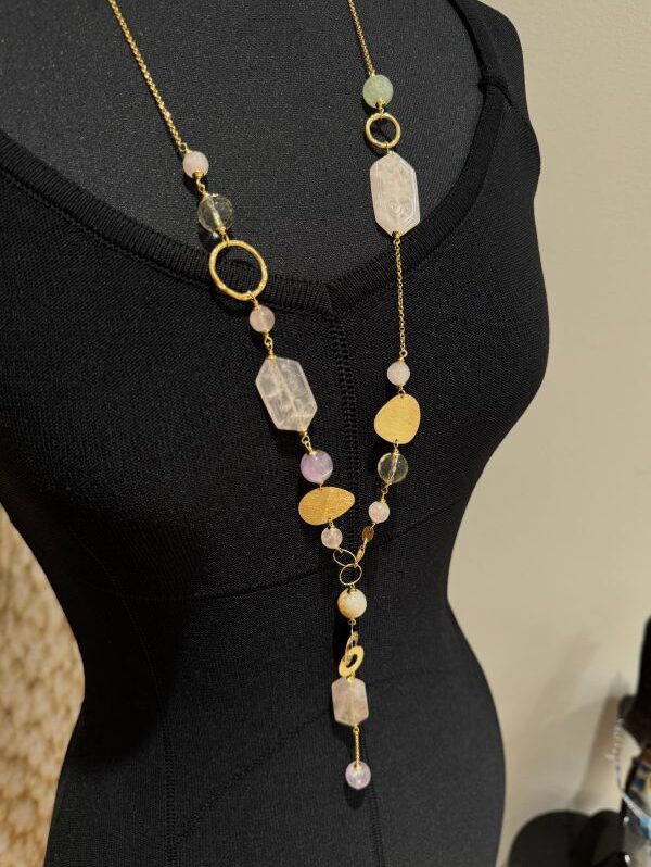Collana lunga donna in pietre naturali Lea